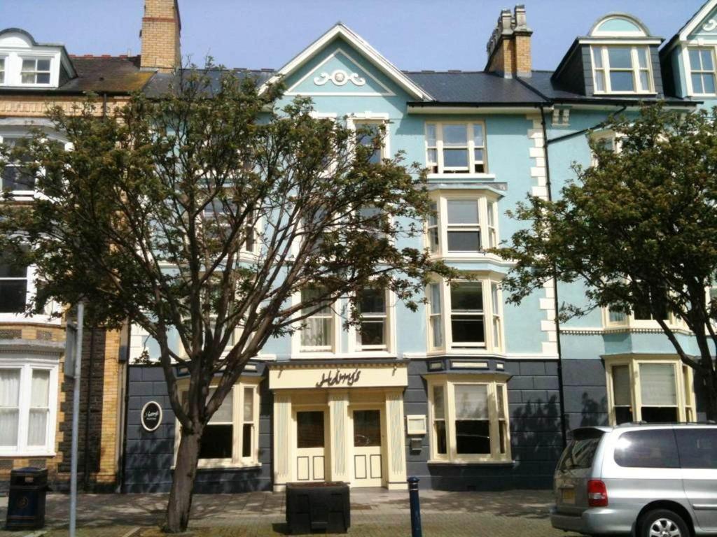 Harry'S Hotel & Restaurant Aberystwyth Bagian luar foto