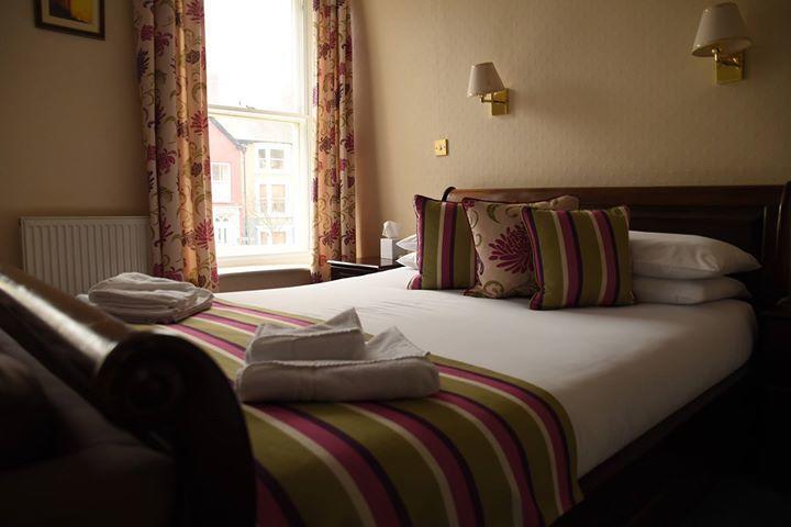 Harry'S Hotel & Restaurant Aberystwyth Bagian luar foto